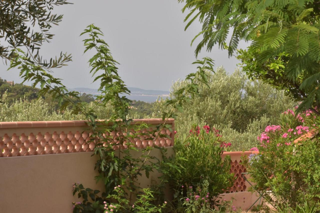 Petit Mas Au Paradis Avec Piscine Pour 6 Personnes La Londe-les-Maures Exterior photo